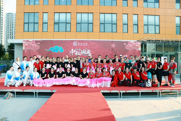 首届邯郸市“祖韵医养”模特展示演出