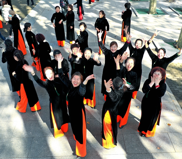 邯郸市国际范模特队《魅力邯郸》训练视频