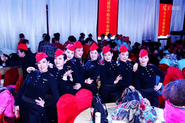 邯郸市模特行业协会2020“筑梦远航 赢在未来”迎新年大型联欢会 花瓣雨模特队演出视频