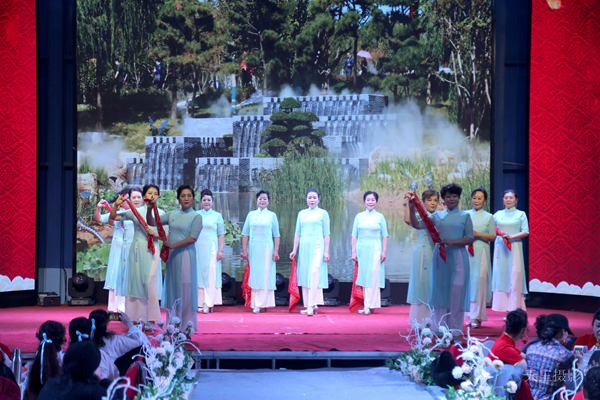 邯郸市模特行业协会2020“筑梦远航 赢在未来”迎新年大型联欢会  开心乐园模特队演出视频